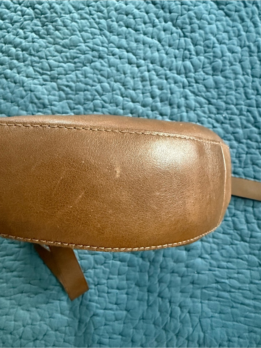 Madewell Leather Sling Crossbody Bag in Burnt Olive - Picture 6 of 9